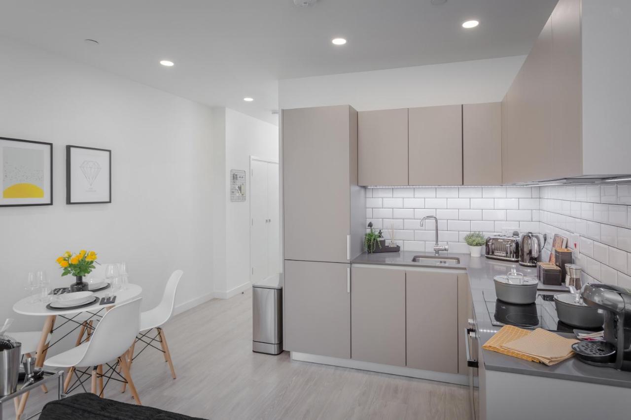 Luxury Serviced Apartments Stevenage, Hertfordshire Buitenkant foto