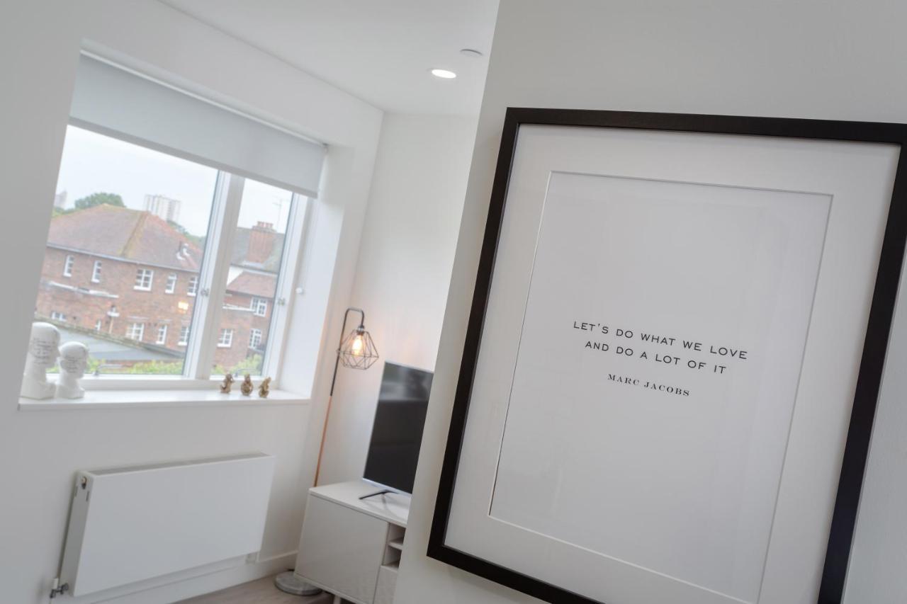 Luxury Serviced Apartments Stevenage, Hertfordshire Buitenkant foto