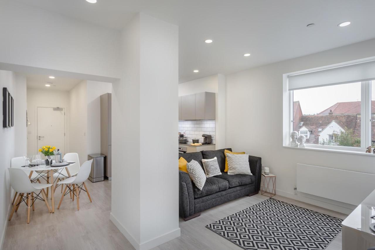 Luxury Serviced Apartments Stevenage, Hertfordshire Buitenkant foto
